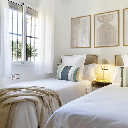 בית נופש Groundfloor Pink Torrevista 2 - Winter By The Sea *