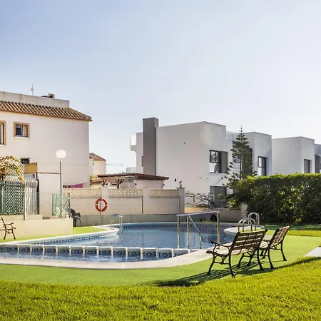 Groundfloor Pink Torrevista 2 Feriehus