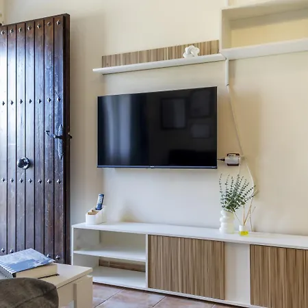 בית נופש Groundfloor Pink Torrevista 2 - Winter By The Sea טורבייחה