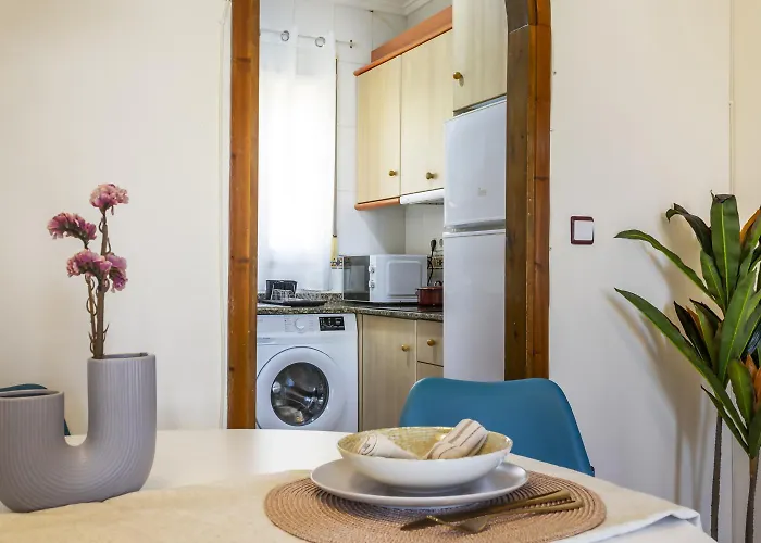 Groundfloor Pink Torrevista 2 *